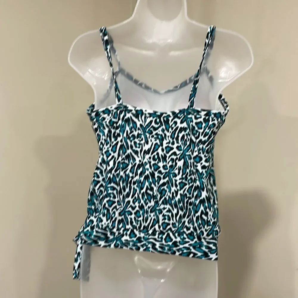 NWOT Jaclyn Smith Leopard Tankini Swim Top.  Size 6 S small